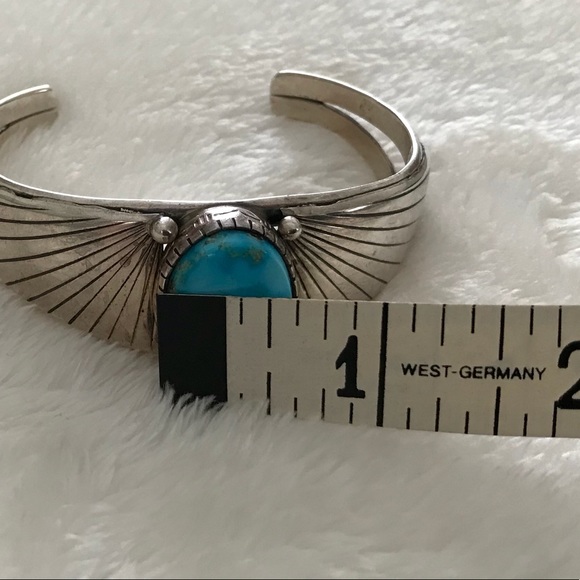 Navajo Native American Kingman Turquoise Cuff - Picture 5 of 9